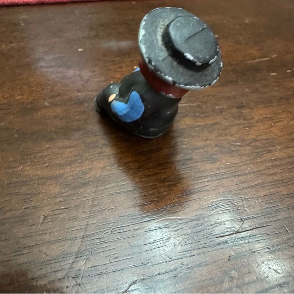 Vintage Miniature Cast Iron  Amish Figurine Boy - Picture 2 of 9